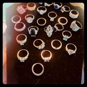 Lot of 28 Rings